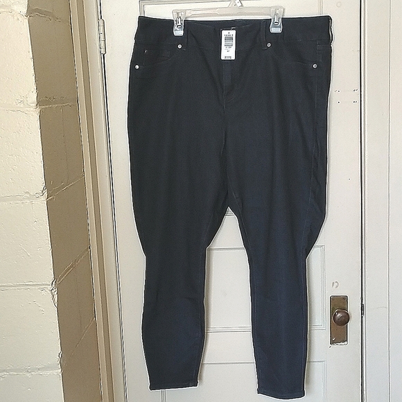BNWT Torrid High-Rise Jegging Size 24T - Picture 2 of 12